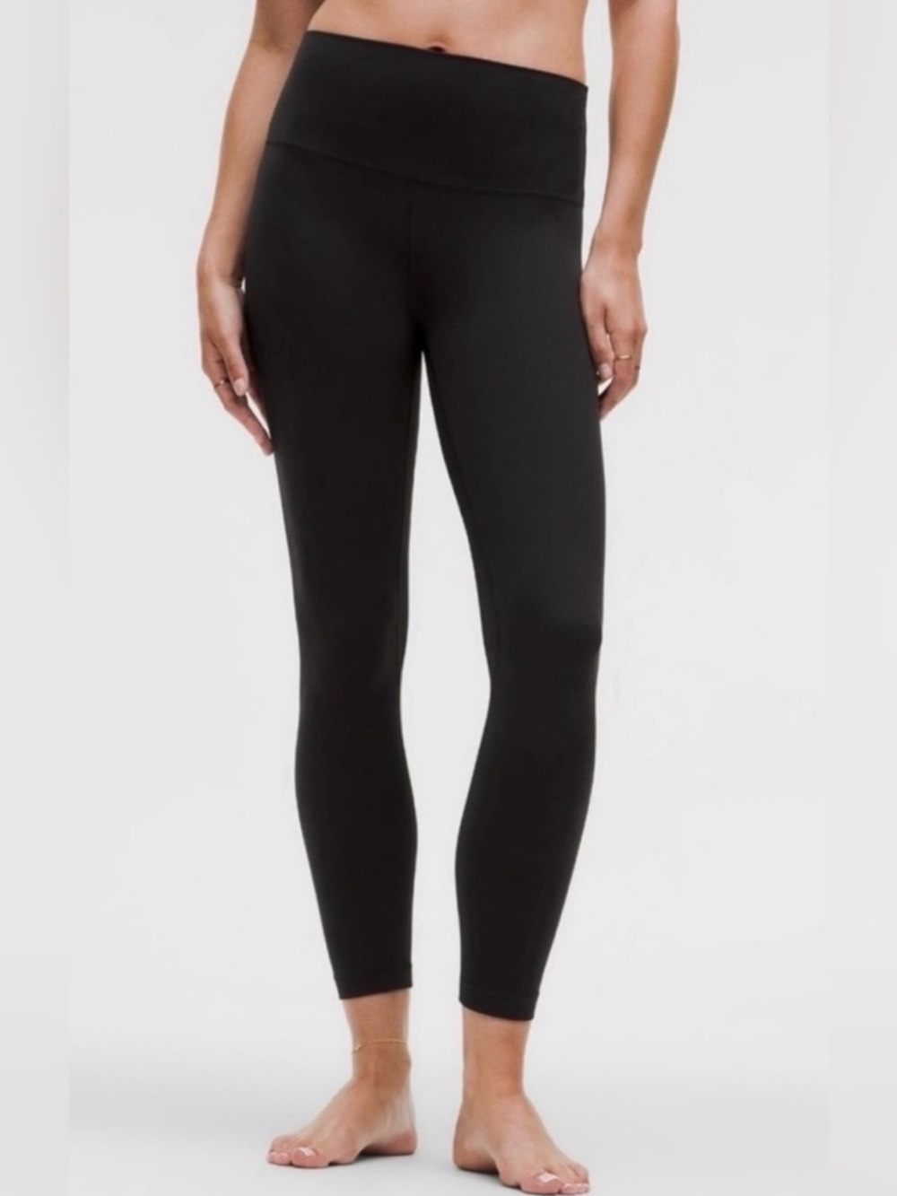 Lululemon Align High-Rise Leggings Black 25”, size 2, EUC!